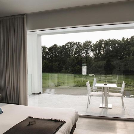 טורנהוט Guesthouse Svilla מראה חיצוני תמונה